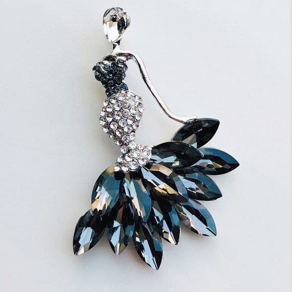 Brooch Beautiful Lady White Rhinestone Pin NWT - Picture 2 of 4